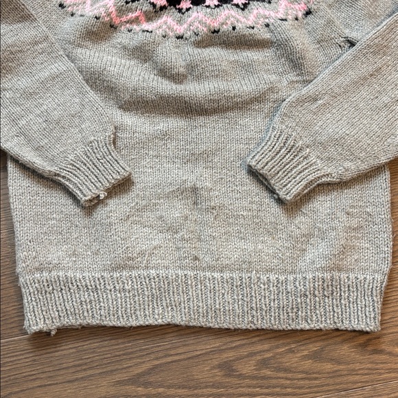Cozy Gray and Pink Patterned Sweater - Picture 3 of 4